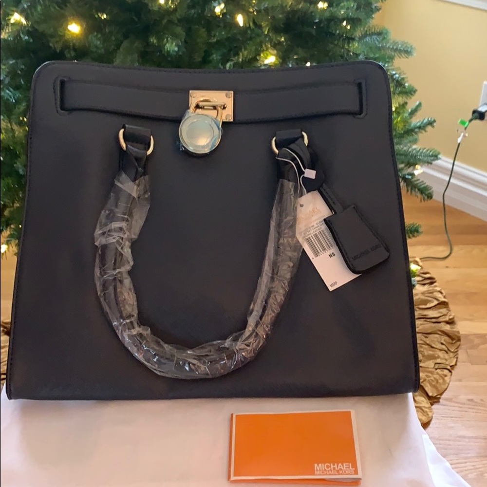 NWT Michael Kors Jet Set Charmitem Leather Bag